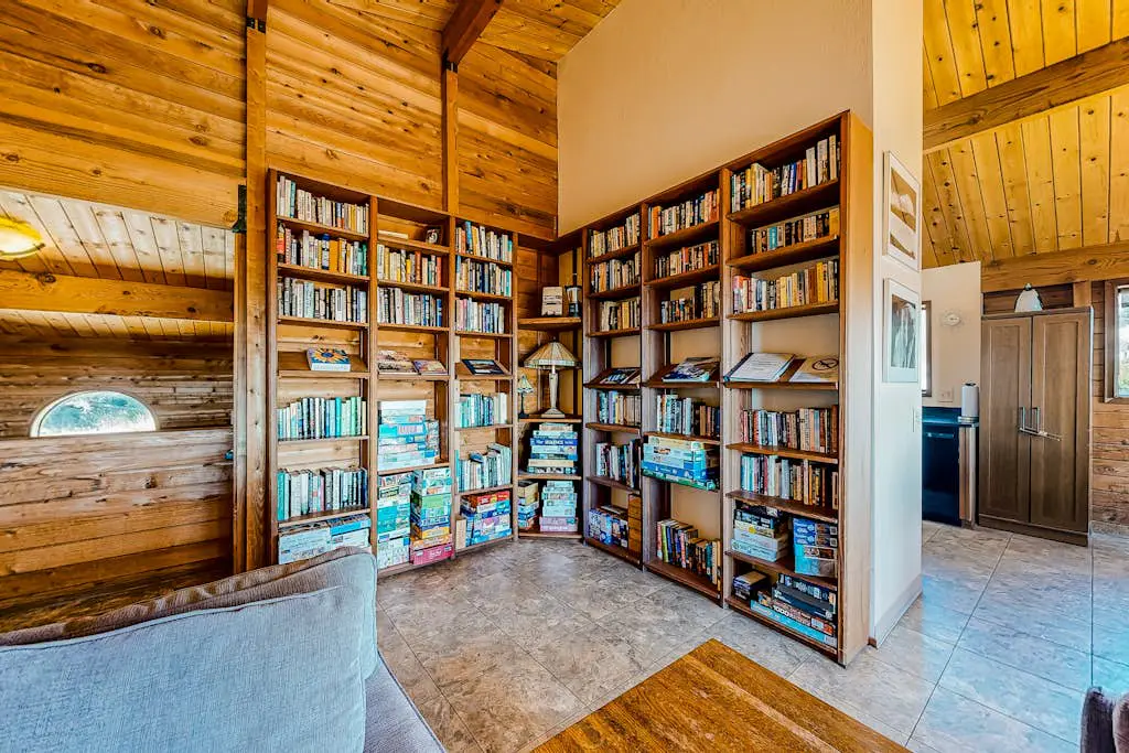 Shell Beach - Sea Ranch home with hot tub & ocean views, dogs welcome