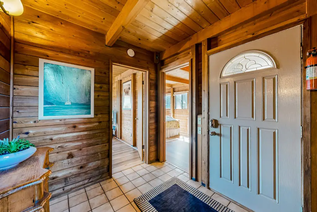 Shell Beach - Sea Ranch home with hot tub & ocean views, dogs welcome