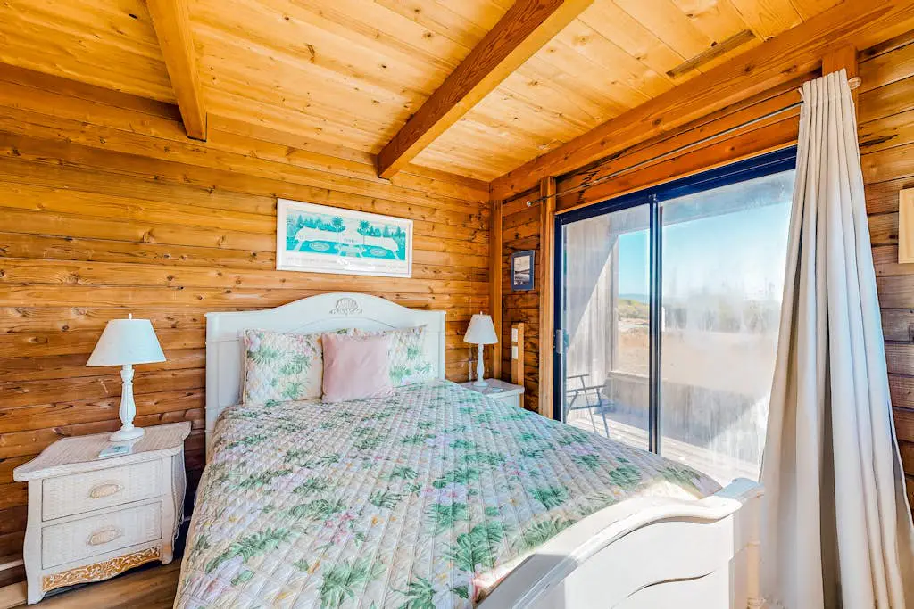 Shell Beach - Sea Ranch home with hot tub & ocean views, dogs welcome