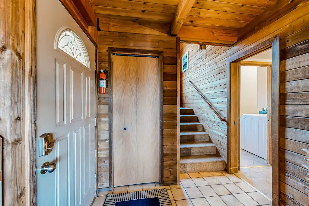 Shell Beach - Sea Ranch home with hot tub & ocean views, dogs welcome