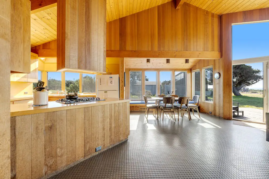 Samson Getaway - Ocean-view meadow home with hot tub near Walk On Beach, dogs welcome