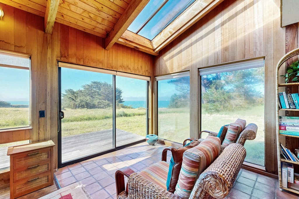 Albatross Reach - Oceanfront Sea Ranch home near Black Point with ocean views