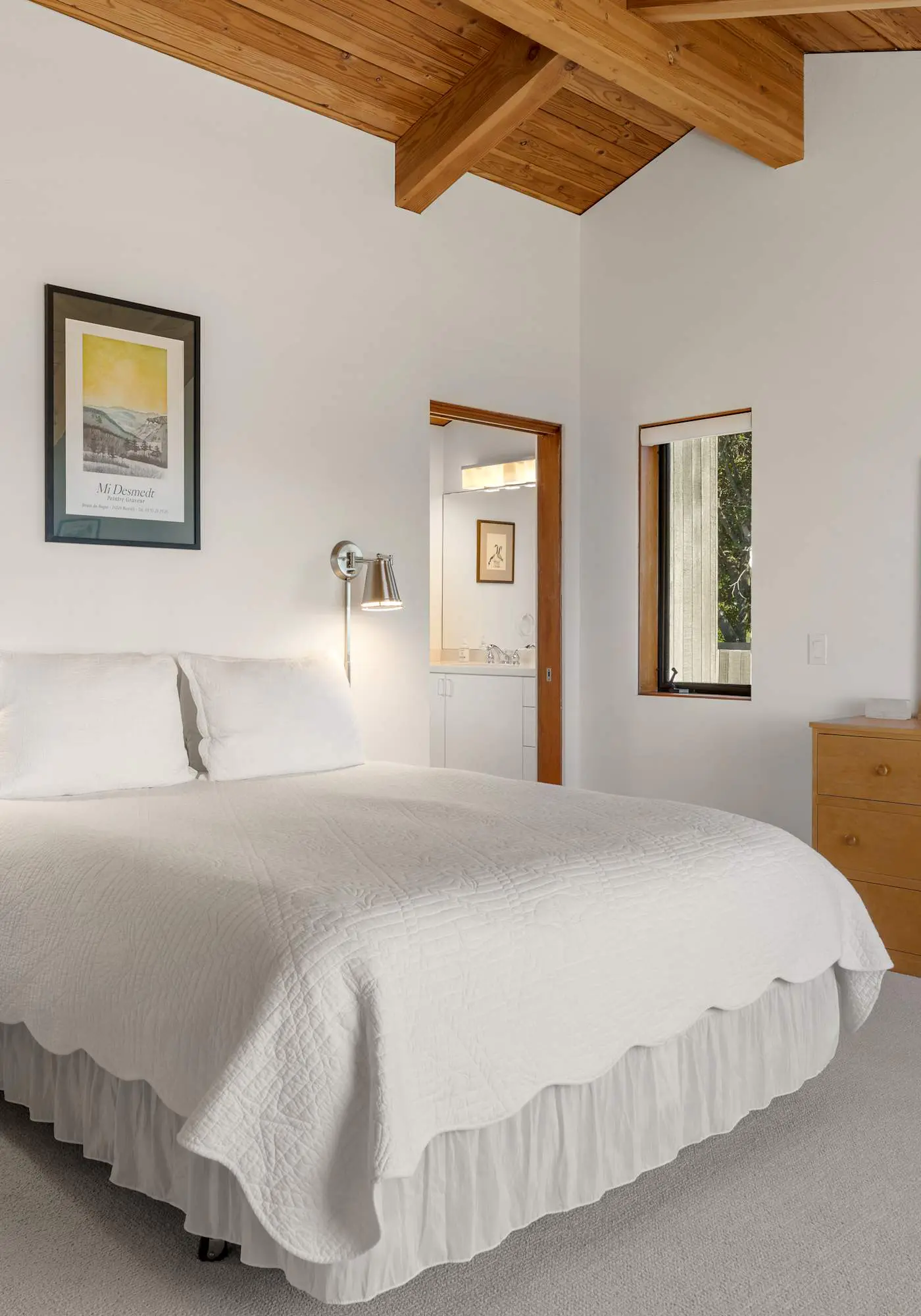 Blue Heron - Ocean-view home with private hot tub, EV charger & fireplace