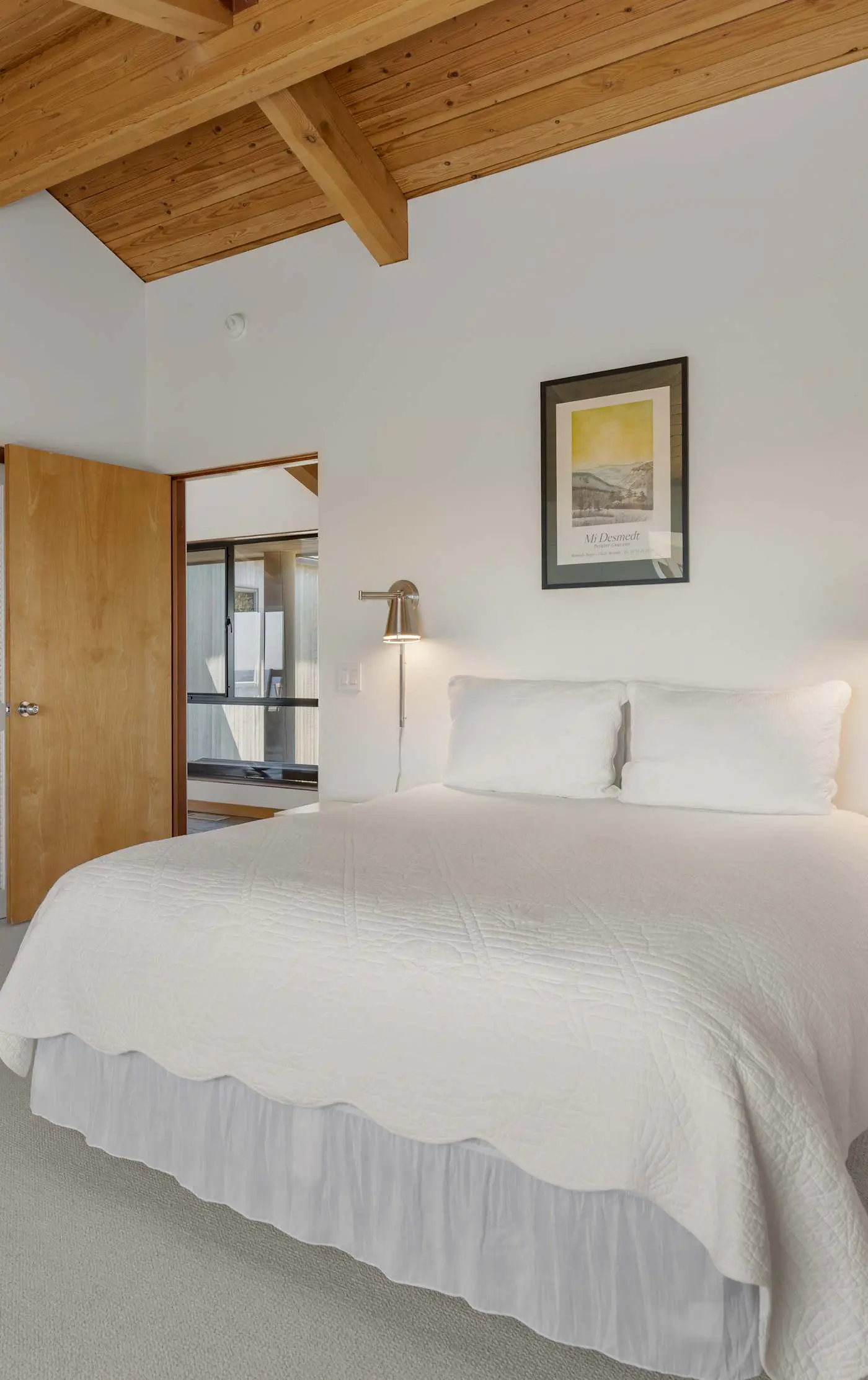 Blue Heron - Ocean-view home with private hot tub, EV charger & fireplace