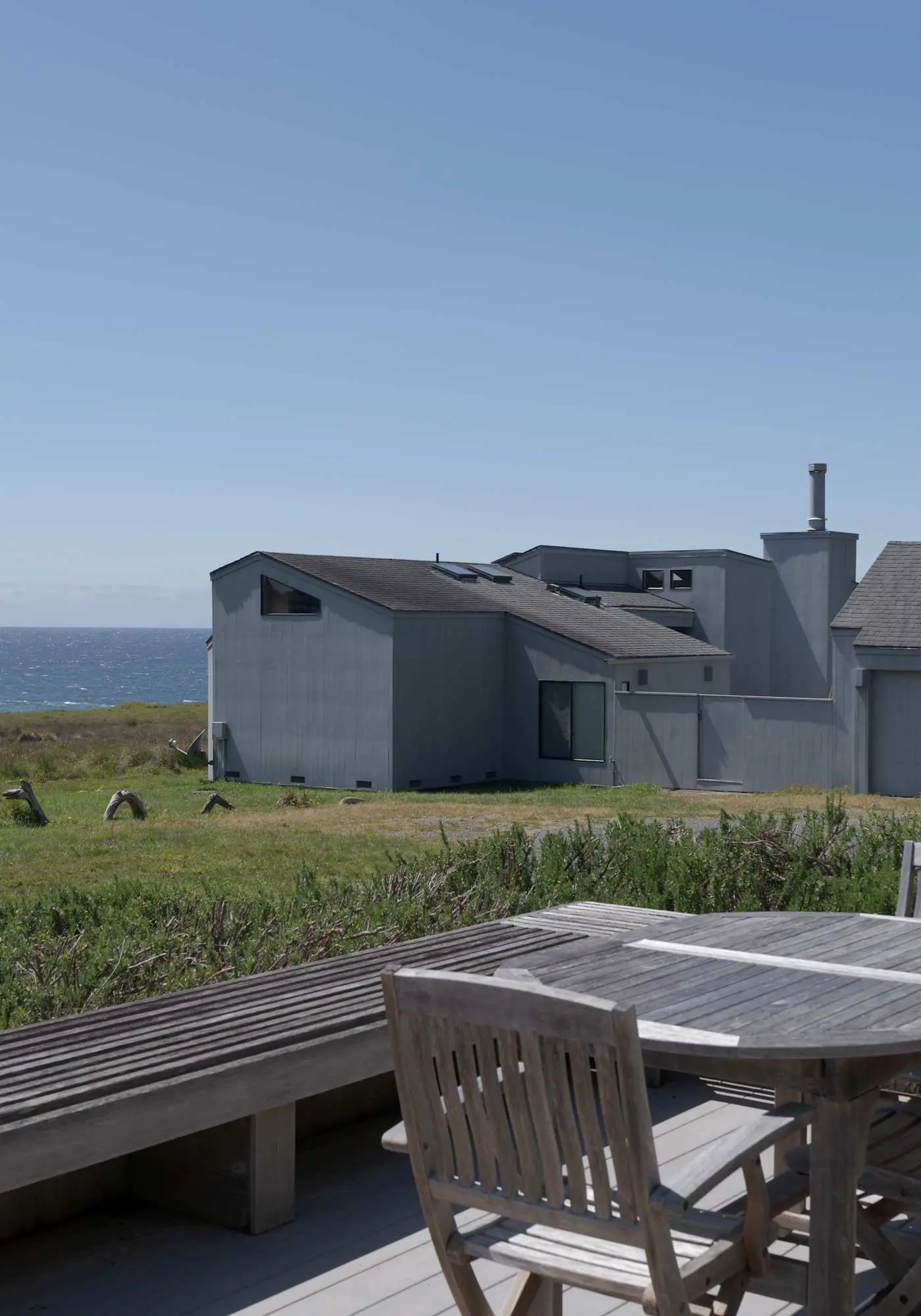 Blue Heron - Ocean-view home with private hot tub, EV charger & fireplace
