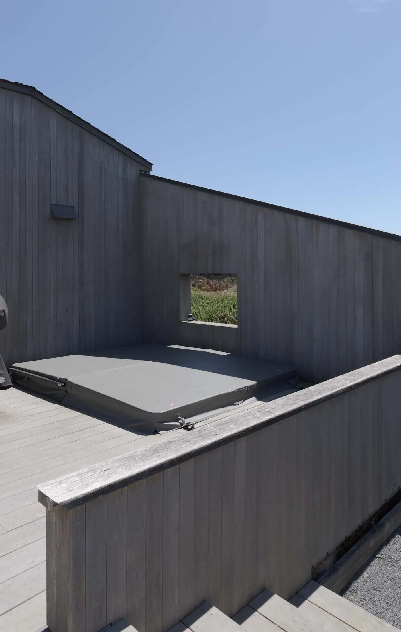 Blue Heron - Ocean-view home with private hot tub, EV charger & fireplace