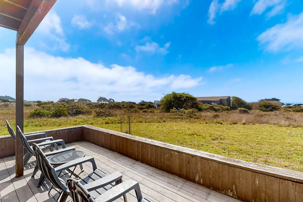Blue Mermaid - Ocean-view home with hot tub near Walk On Beach, dogs welcome