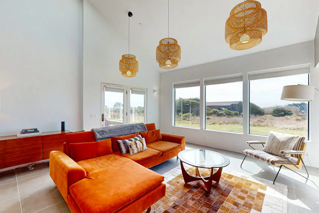 Blue Mermaid - Ocean-view home with hot tub near Walk On Beach, dogs welcome