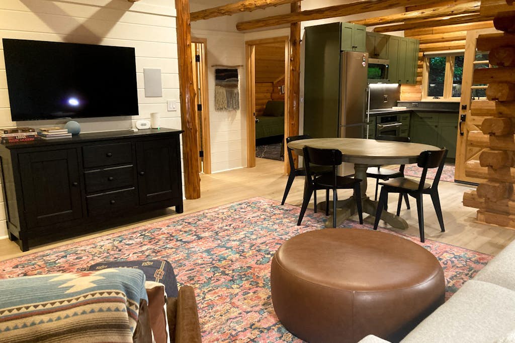 Cabin Fever - Forest cabin with large deck in private setting - close to beaches and town