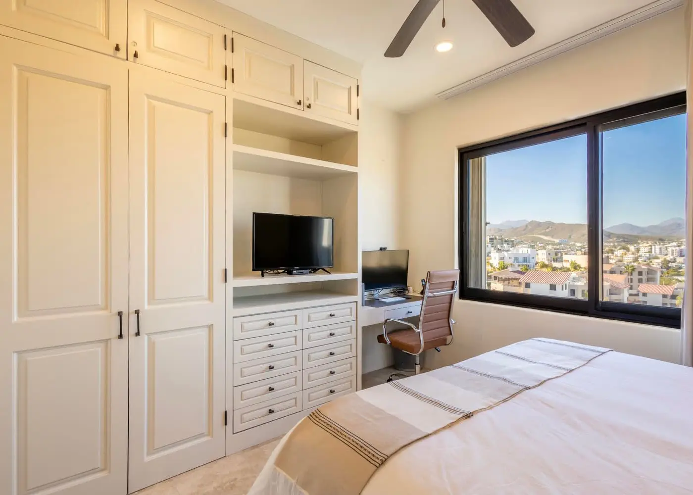 3BR Ocean and City View - Pool - Tennis