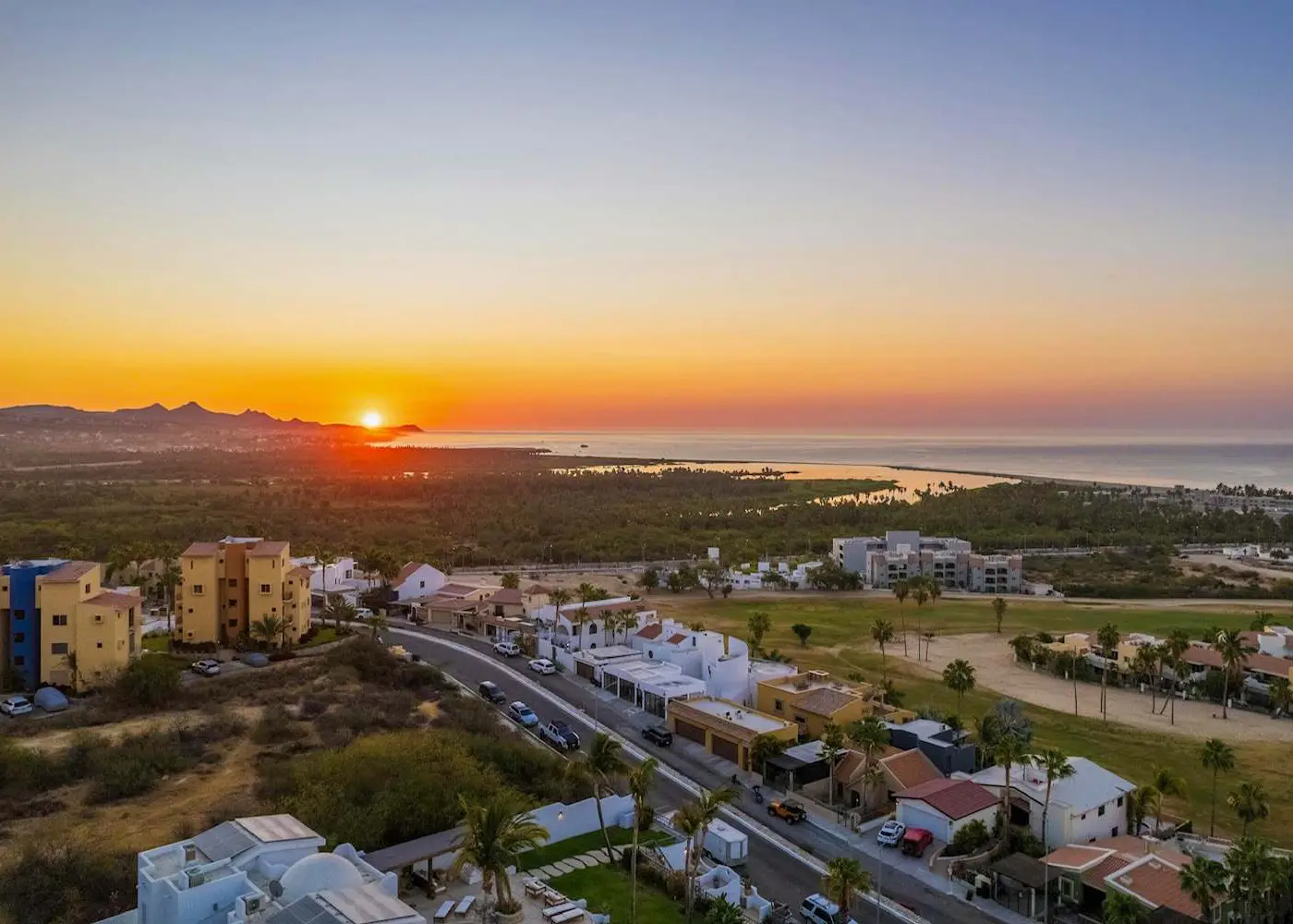 3BR Ocean and City View - Pool - Tennis