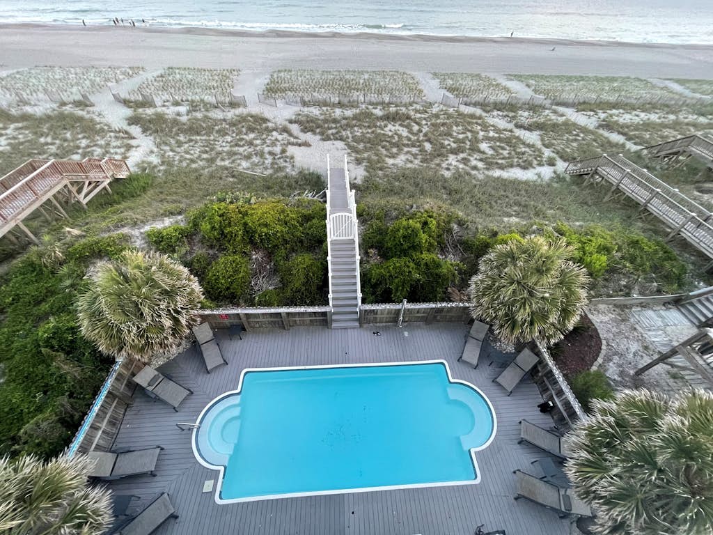 Seaside Sanctuary: Oceanfront, Views