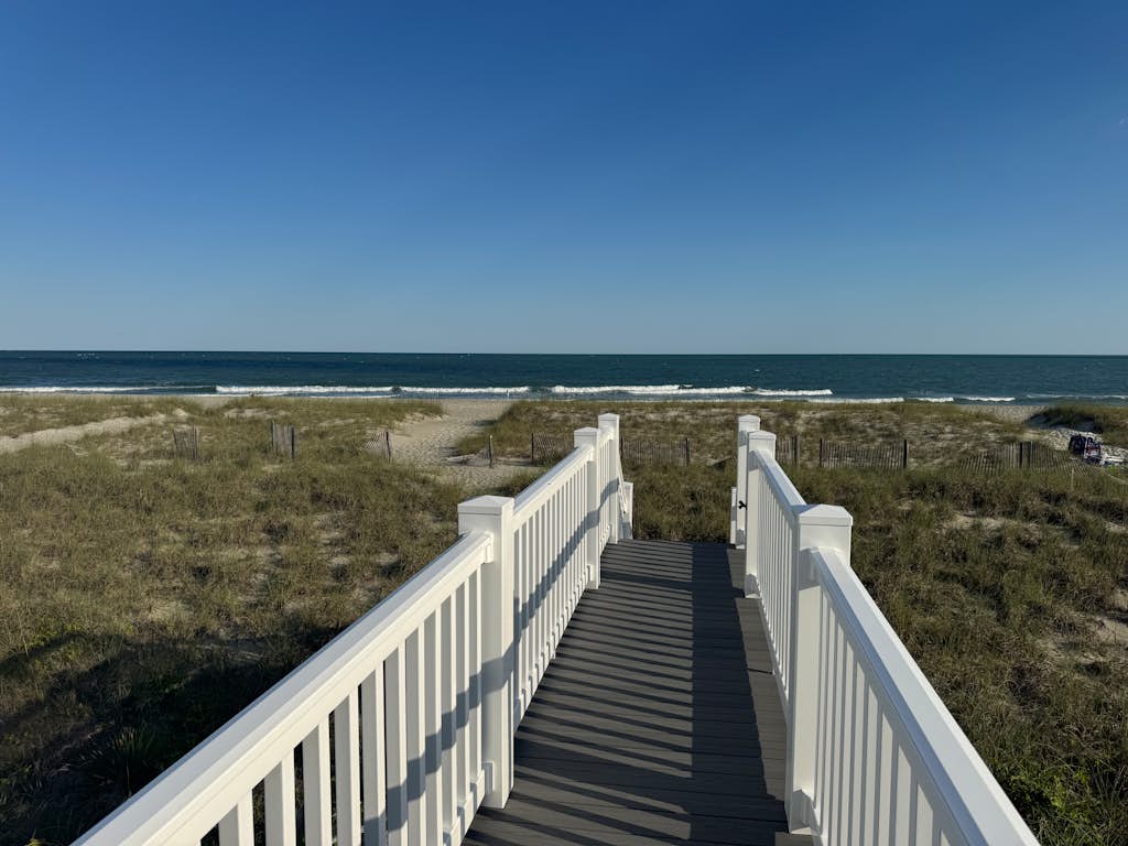 Seaside Sanctuary: Oceanfront, Views