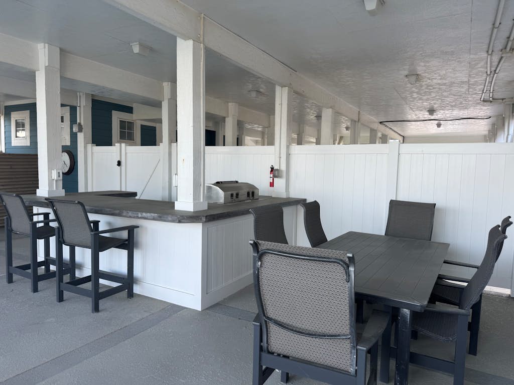 Seaside Sanctuary: Oceanfront, Views