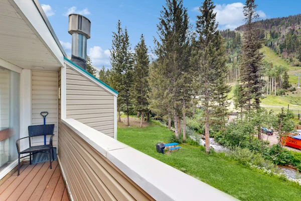 Sierra Del Sol | Ski-In, Ski-Out Townhome & Slope-View Balcony