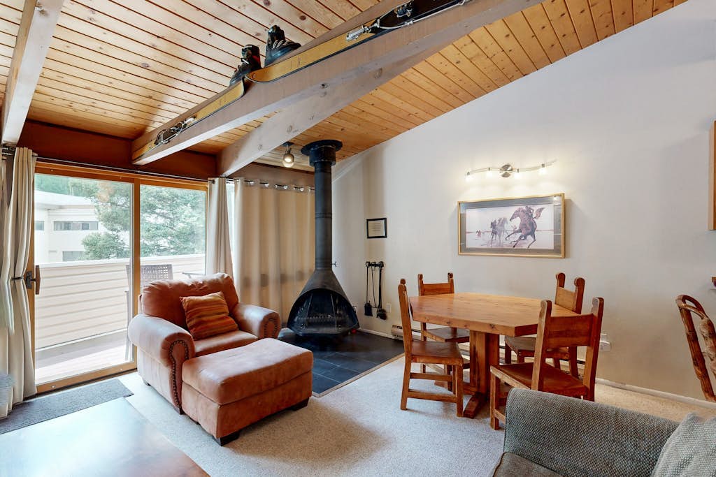 Sierra Del Sol | Ski-In, Ski-Out Townhome & Slope-View Balcony