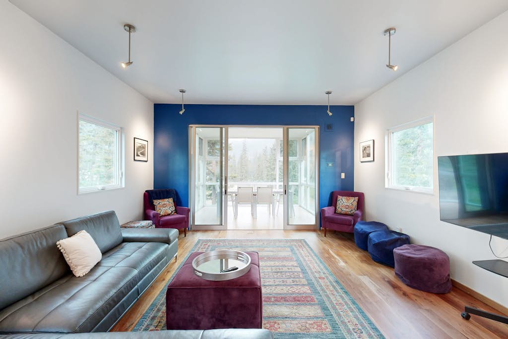 Ultra-Modern Home | Sunroom with Big Views | Walk to Kachina Lift