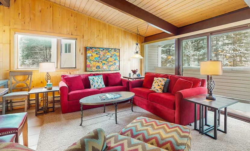 Large mountainside condo at Taos Ski Valley with views & balcony - near hiking