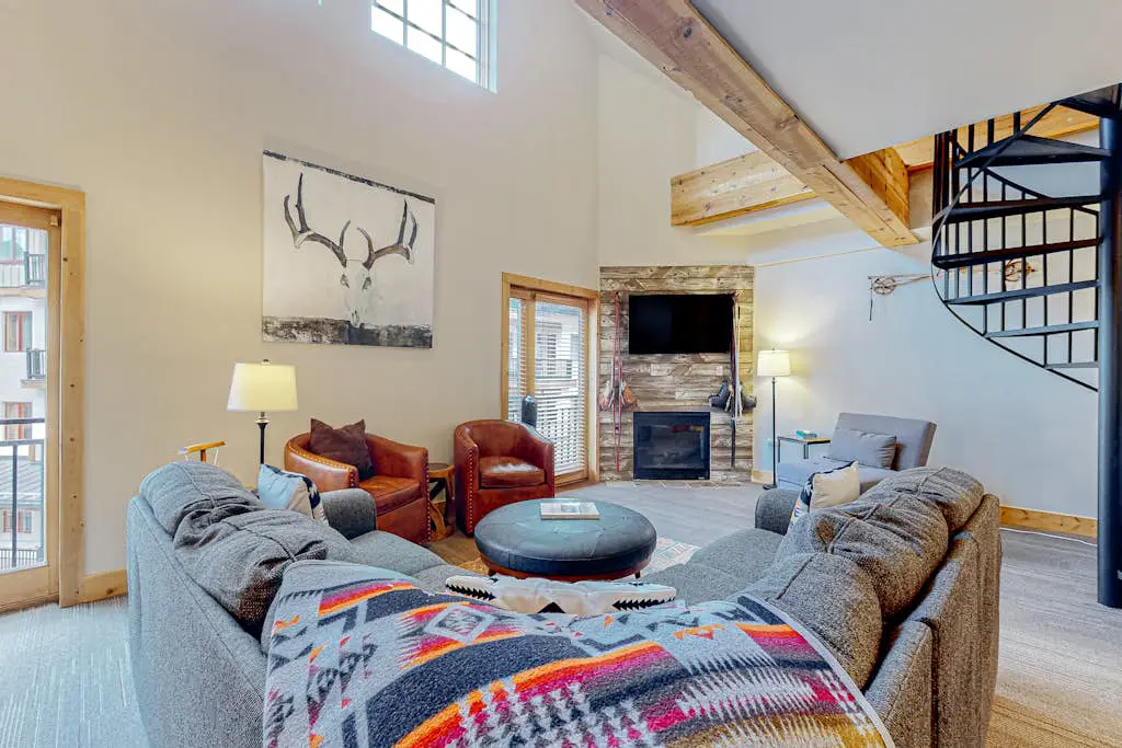 Majestic Alpine Retreat