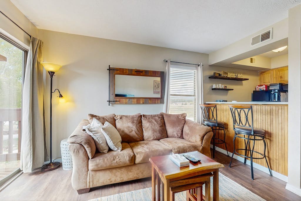 Comfy Condo Near Angel Fire Resort w/Fireplace, WiFi, Private W/D