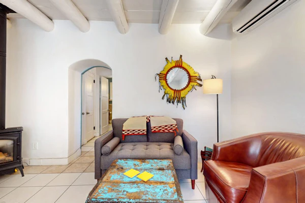 Casita Tesoro: Studio Casita w/ Kitchen & Private Yard - Blocks to Downtown