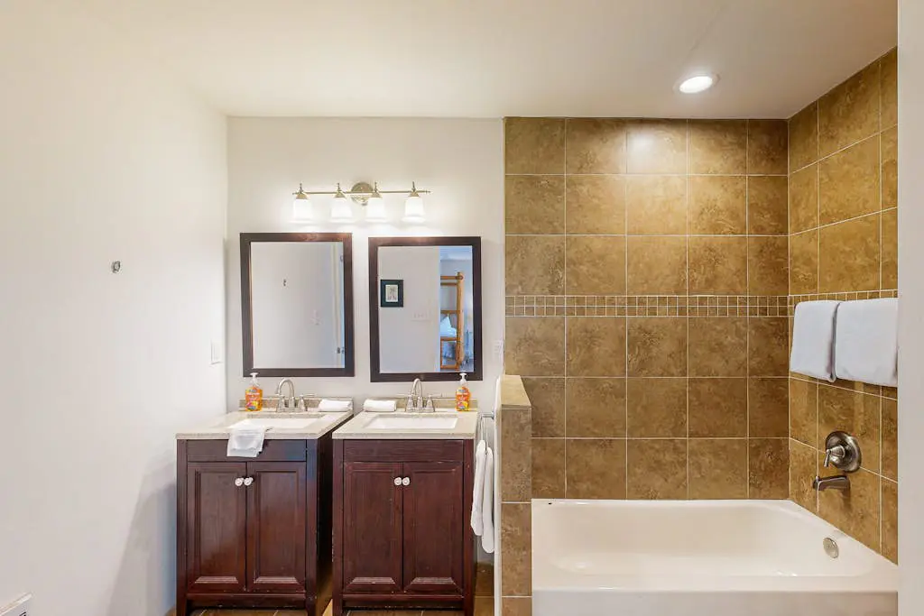 Old Santa Fe Manor - Unit A