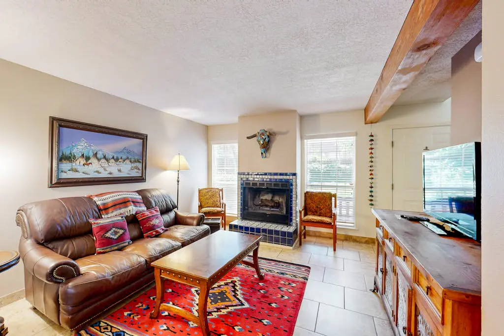 Closson Charmer Apt 2