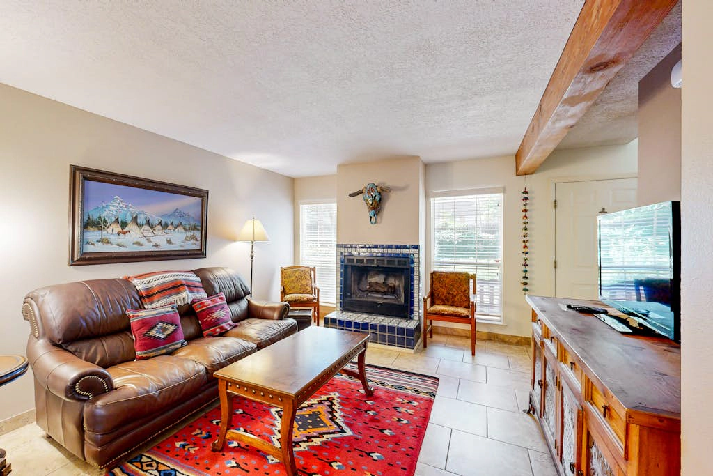 Closson Charmer Apt 2