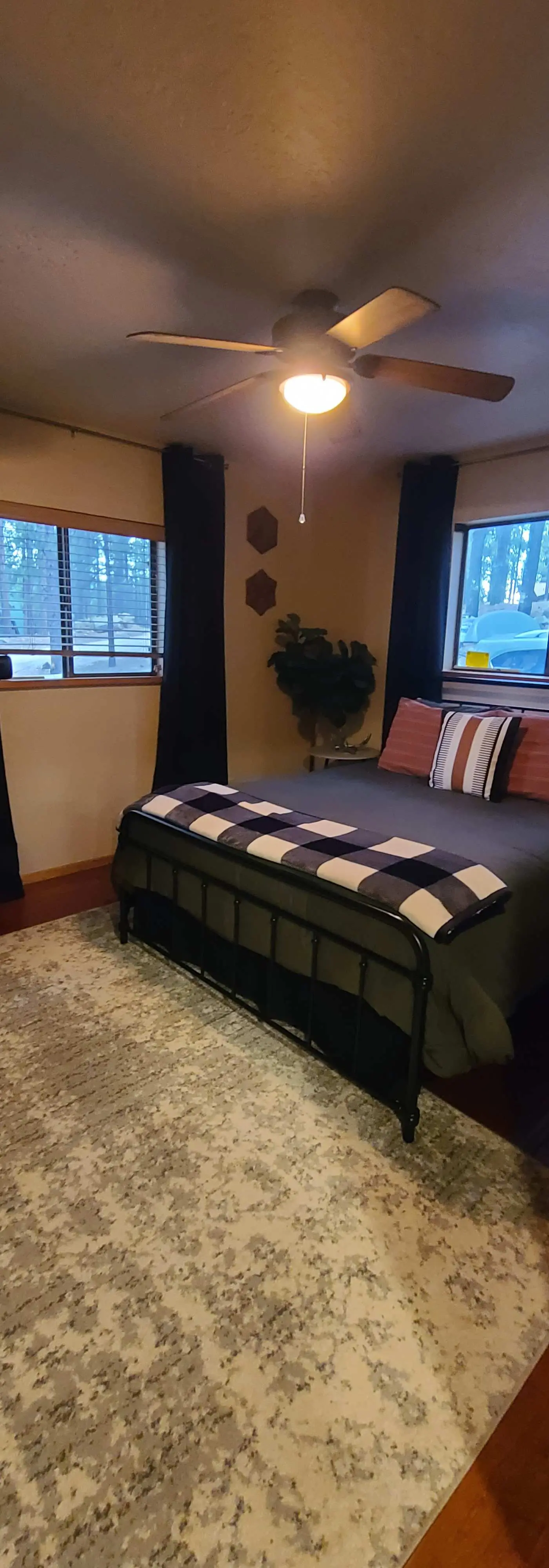 Coyote Cabin - Deck Views, Gameroom, Close to Golf