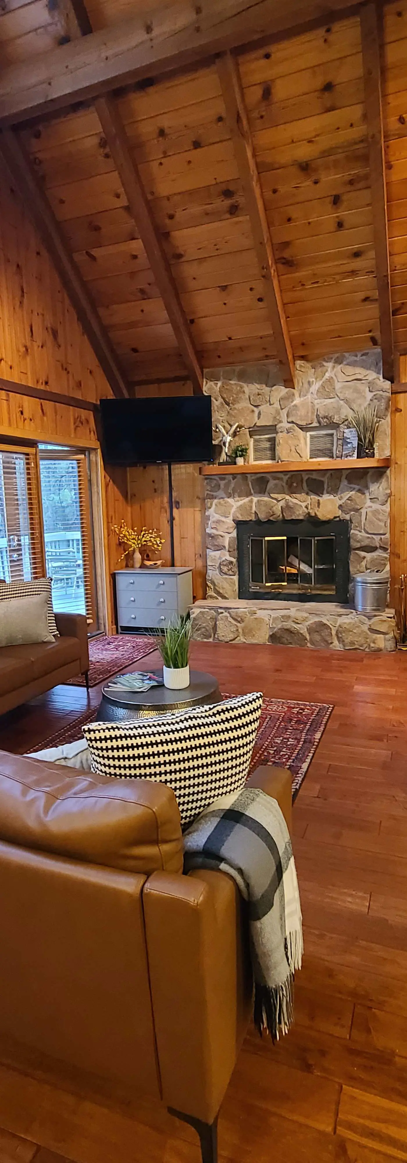 Coyote Cabin - Deck Views, Gameroom, Close to Golf