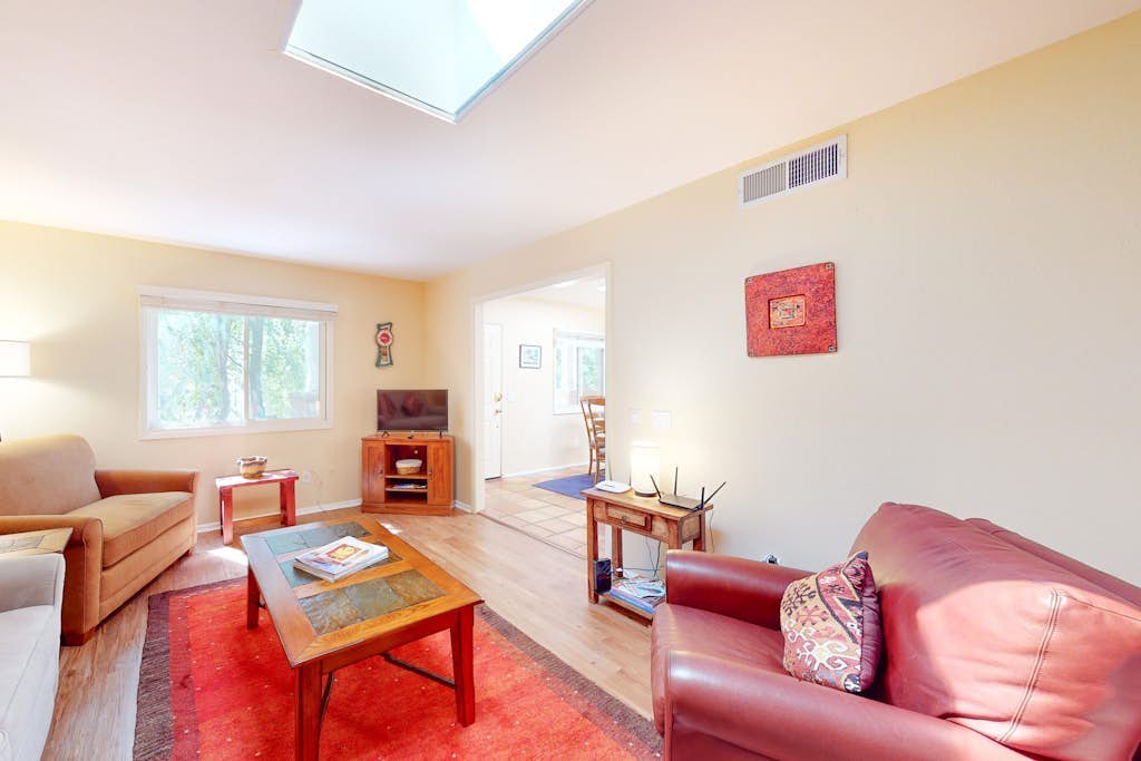 Newly Updated El Matador Condo with Library & Fireplace | Walk to the Plaza
