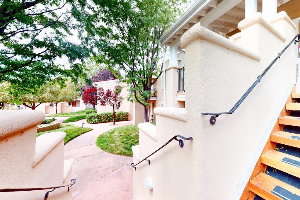 Newly Updated El Matador Condo with Library & Fireplace | Walk to the Plaza