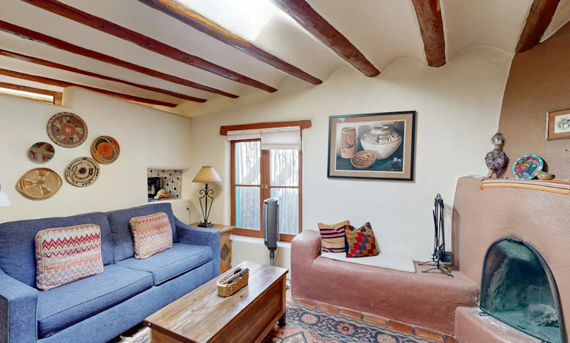 Historic Eastside Adobe Casita w/ Garden Patio - 2 Blocks to Downtown