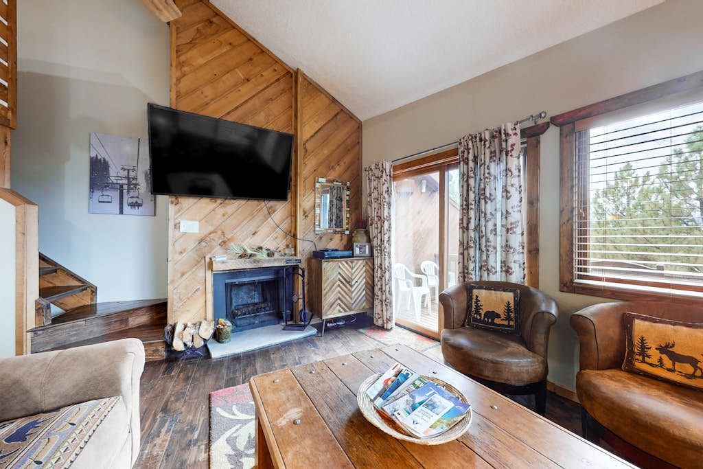 The Lift #C2 | Condo in Angel Fire a walk from the lifts - mountain views