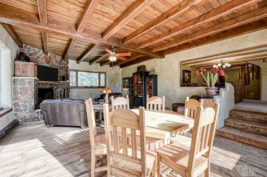 Casa Grande - the Palace in the Pines