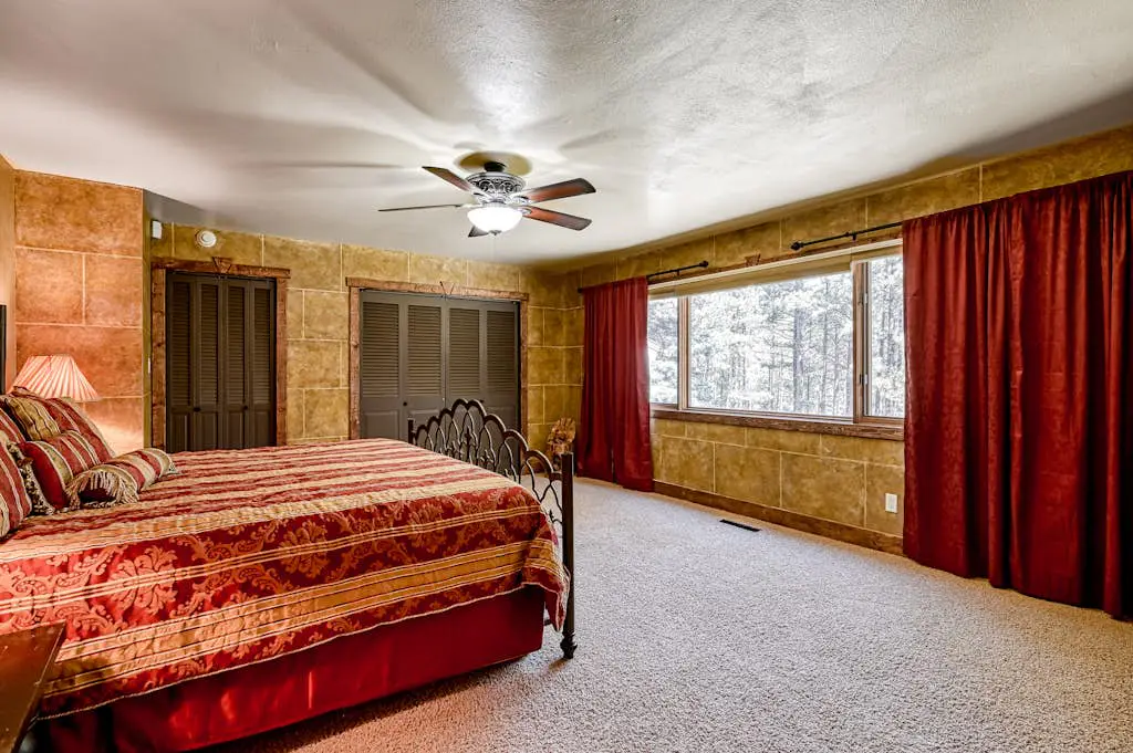 Casa Grande - the Palace in the Pines