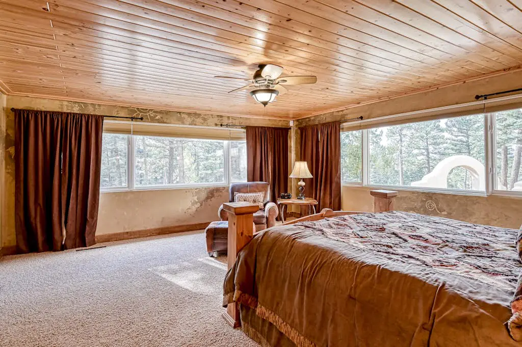 Casa Grande - the Palace in the Pines