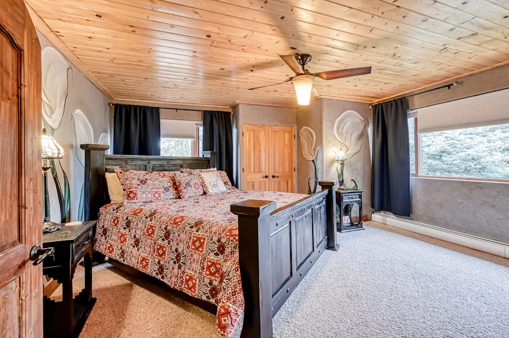 Casa Grande - the Palace in the Pines