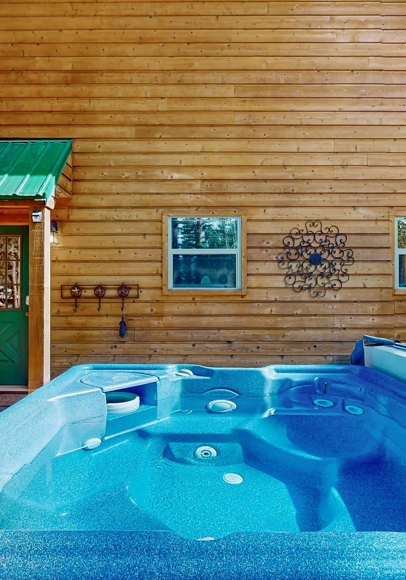 Serenity Now - Hot Tub, Fire Pit & Forest Deck