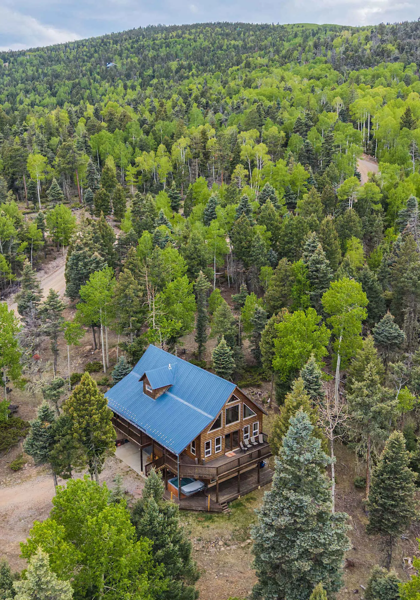 The Bear Chalet - Hot Tub, Game Room, Mtn Views