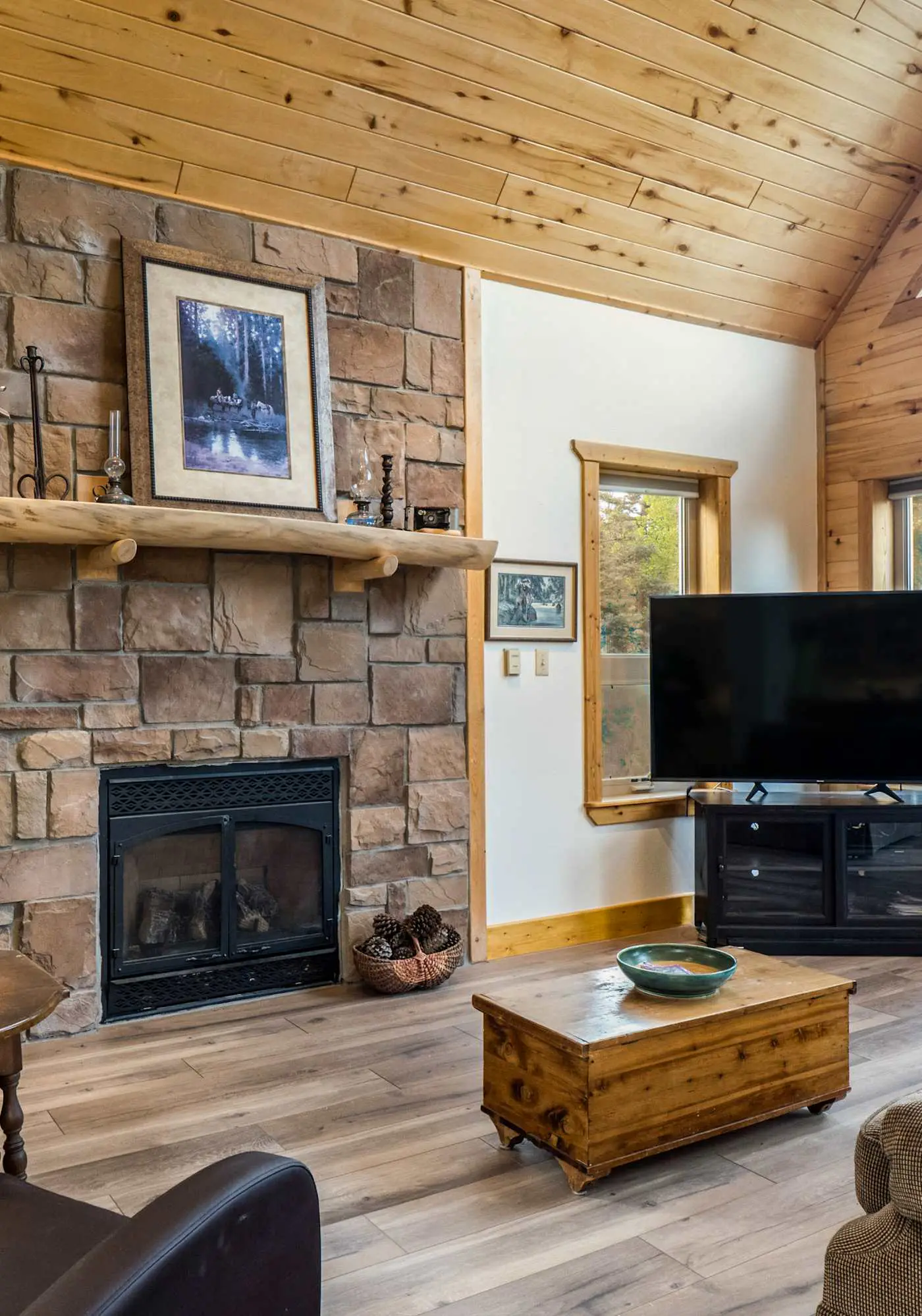 The Bear Chalet - Hot Tub, Game Room, Mtn Views