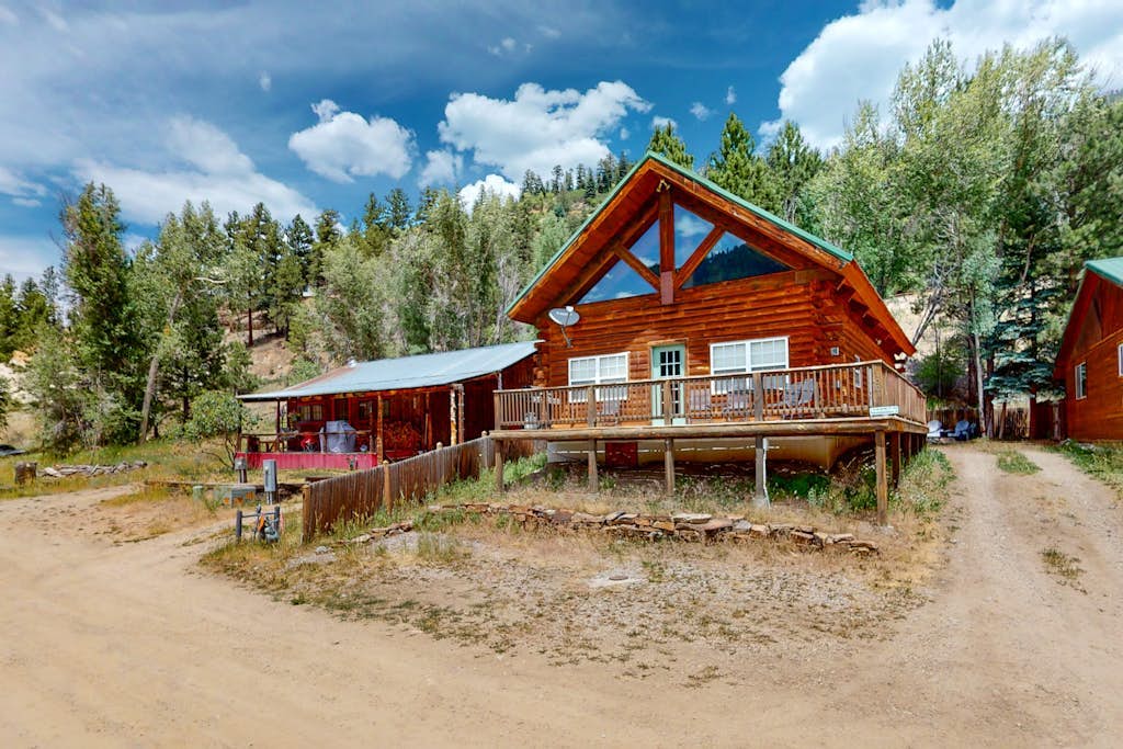 Hideaway on High | Mtn-view cabin in Red River with firepit, grill, & fireplace