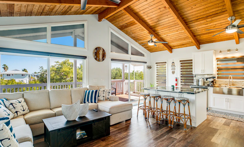 Pristine Waterfront Charmer - Outdoor Living & Dining, Dock, AC - Snowbirds OK