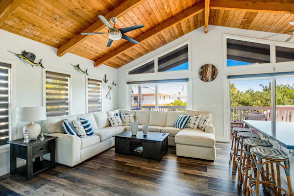 Pristine Waterfront Charmer - Outdoor Living & Dining, Dock, AC - Snowbirds OK