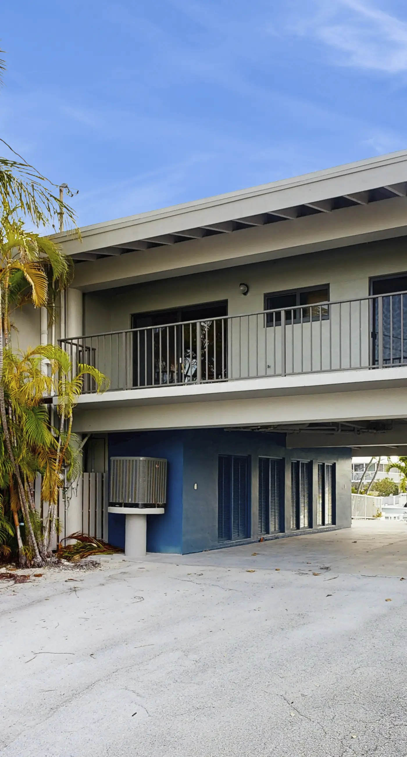 Gray Pelican House