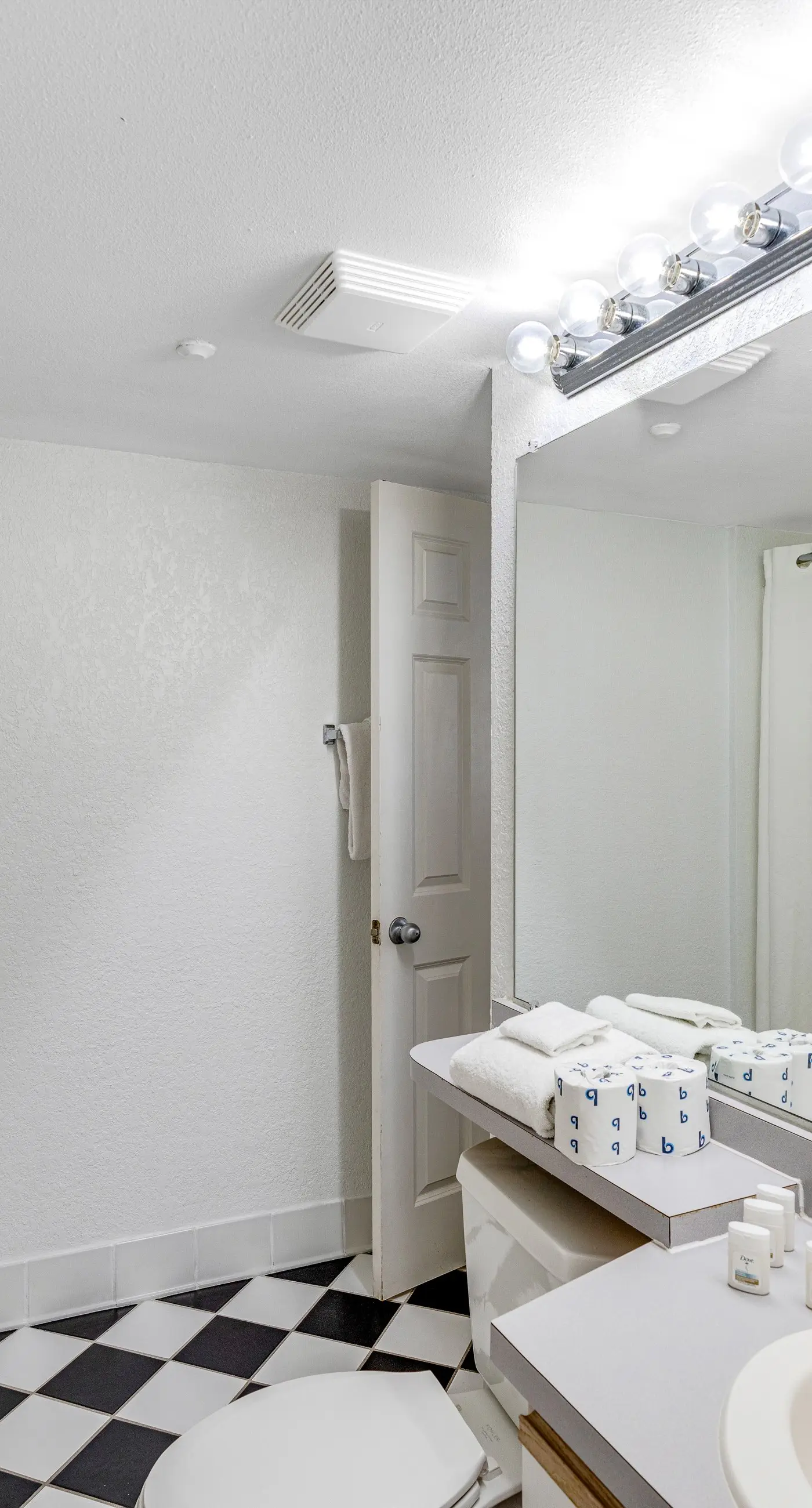 Sunrise Suites - Tierra Bomba Suite 403
