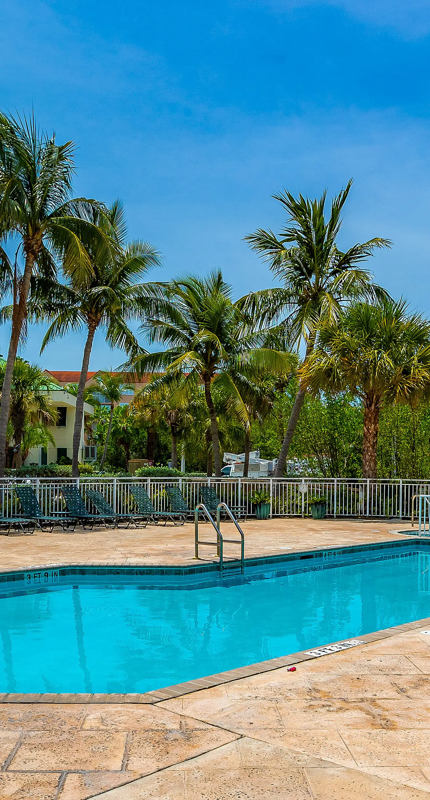 Sunrise Suites - Tierra Bomba Suite 403