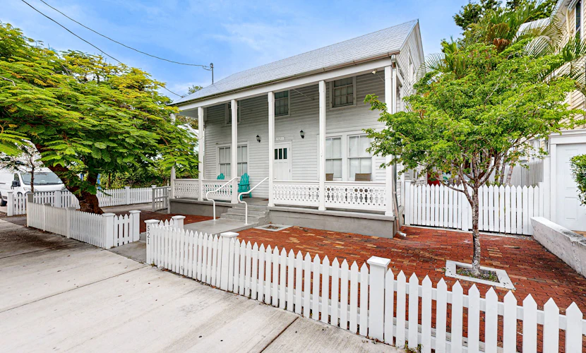 Three Condos w/ Entertainment, Private Parking & Beach Nearby - Great for Groups