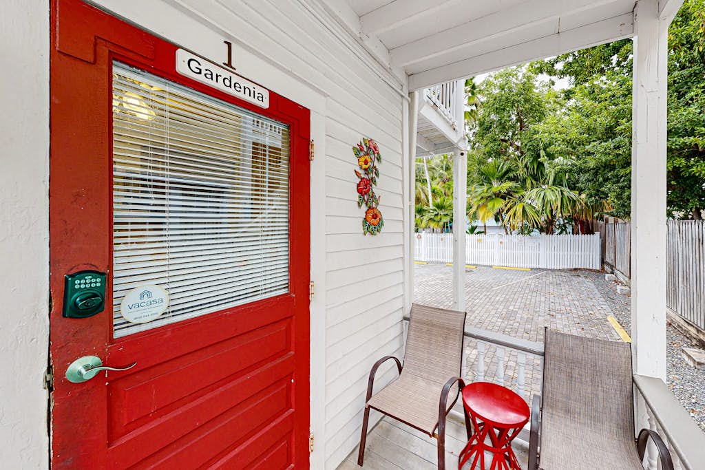 Three Condos w/ Entertainment, Private Parking & Beach Nearby - Great for Groups
