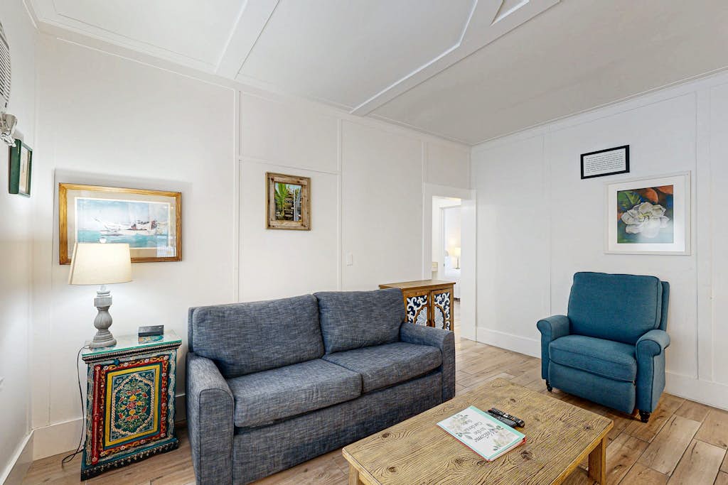 Three Condos w/ Entertainment, Private Parking & Beach Nearby - Great for Groups
